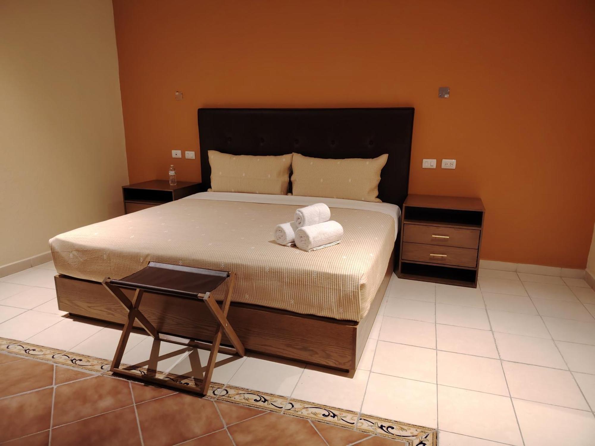 Hotel Meson Mariano Matamoros Керетаро Экстерьер фото